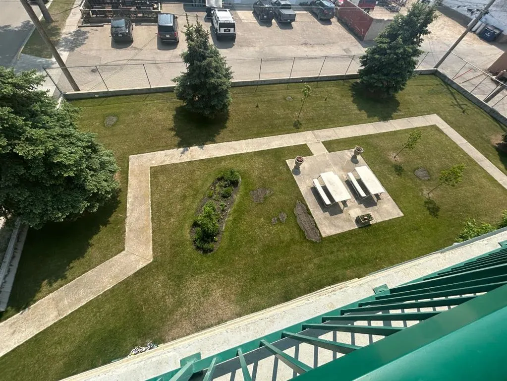 5007 52 Avenue, #407