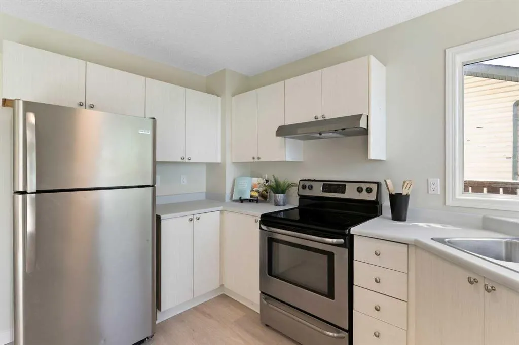 186 Harvest Rose Circle NE