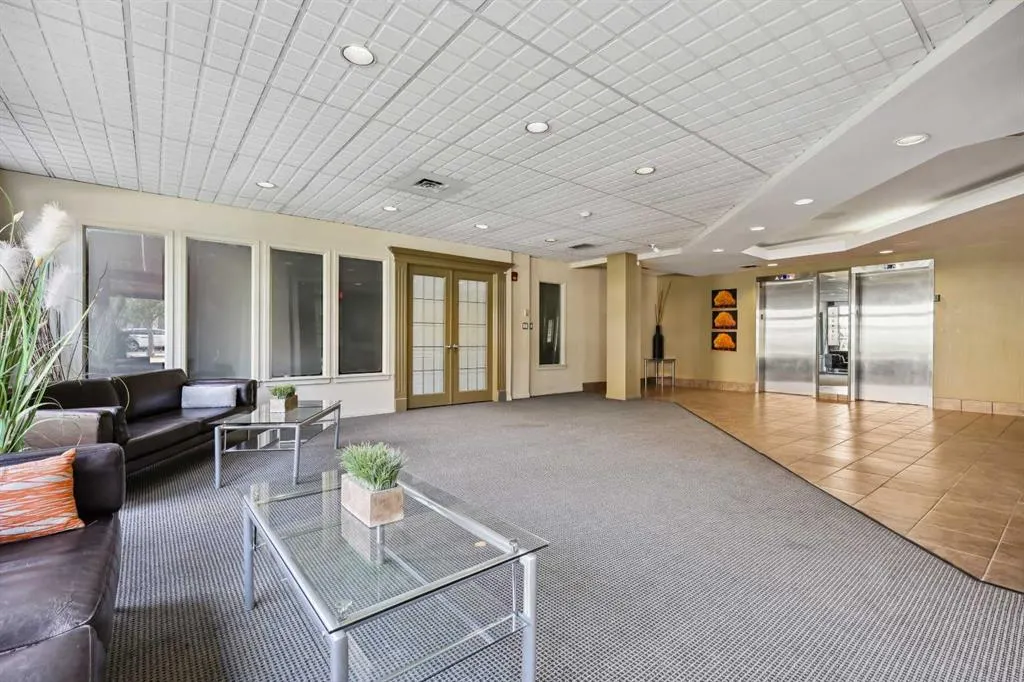 1414 5 Street SW, #206