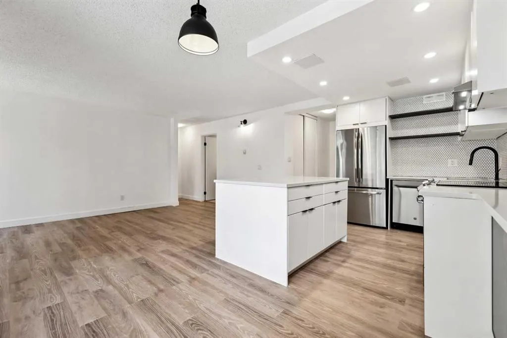 1414 5 Street SW, #206