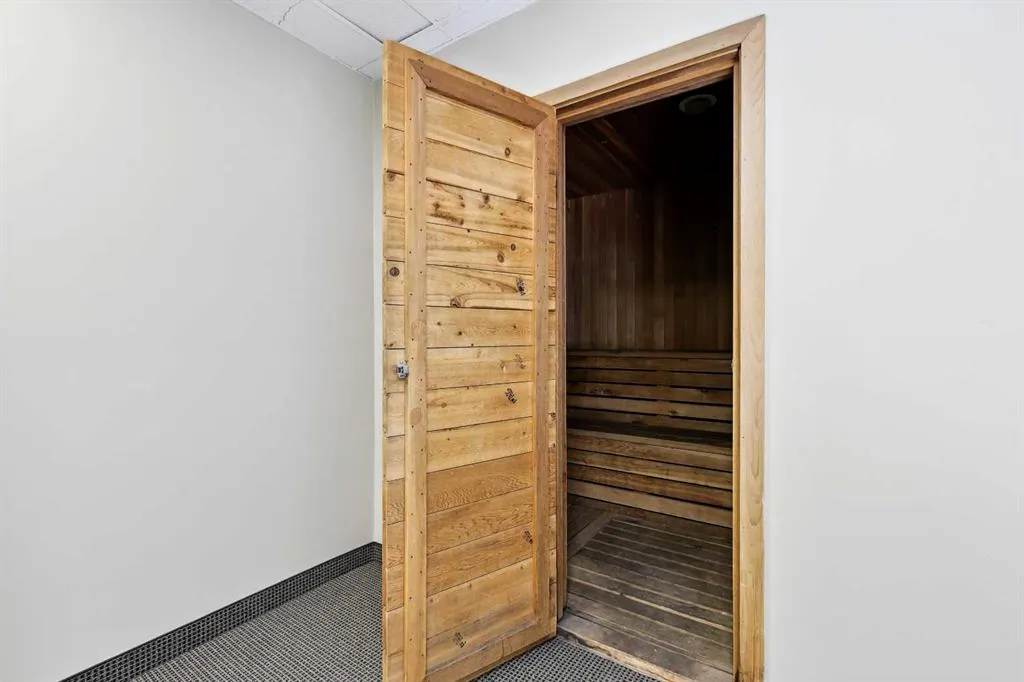 1414 5 Street SW, #206