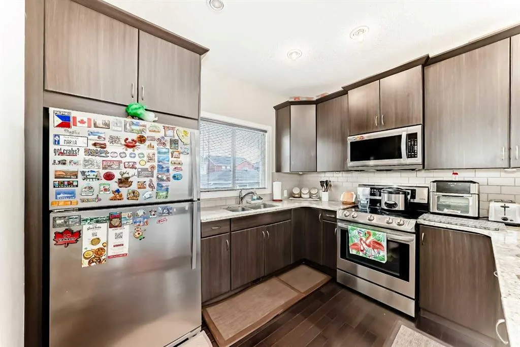 29 Redstone Common NE