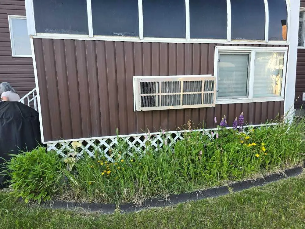 29 Redstone Common NE