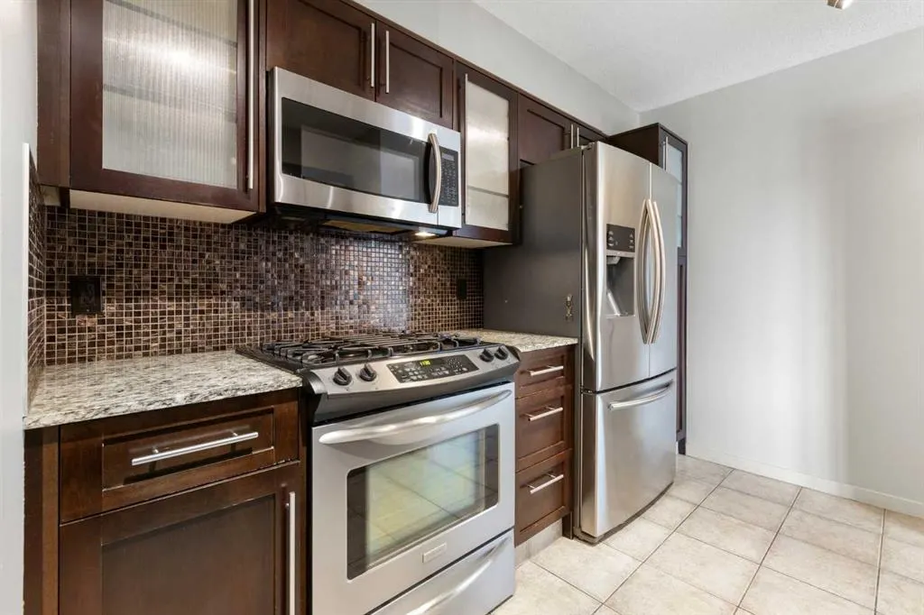 429 14 Street NW, #606