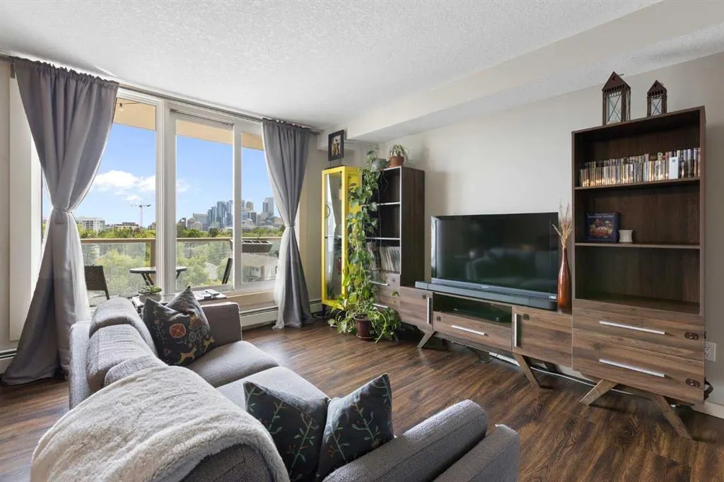 429 14 Street NW, #606
