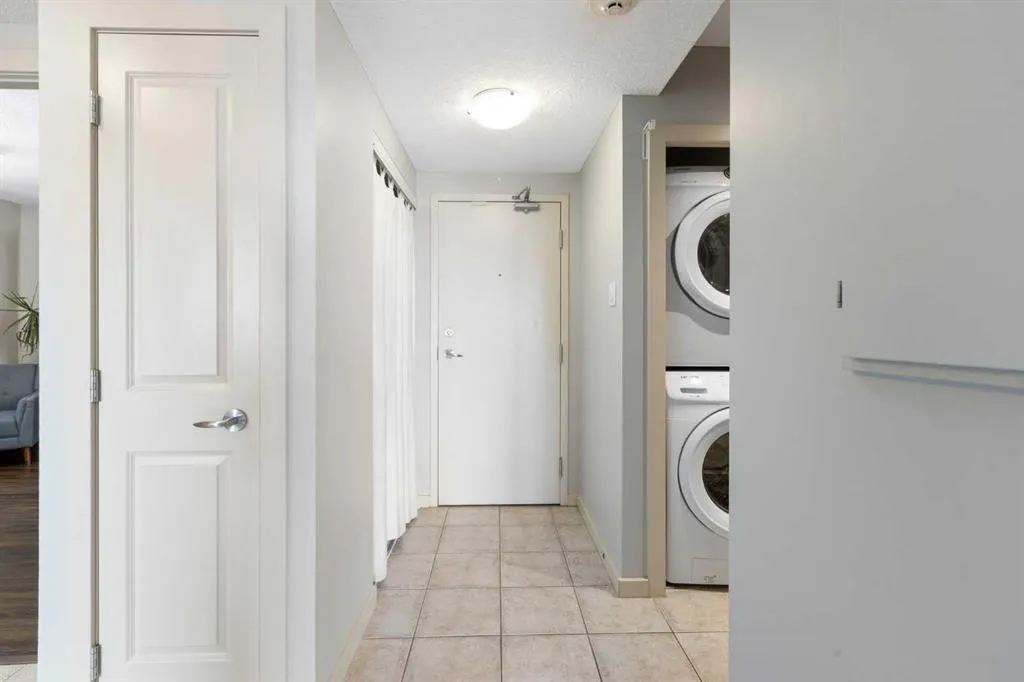 429 14 Street NW, #606