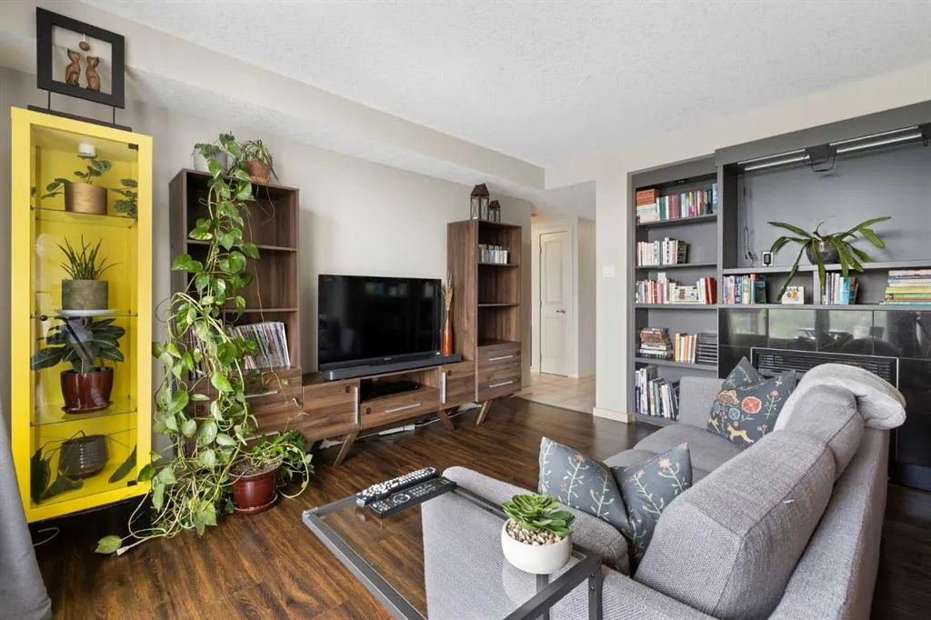 429 14 Street NW, #606