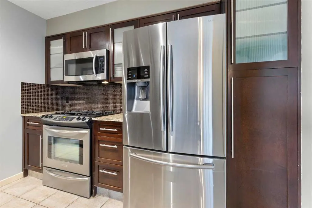 429 14 Street NW, #606