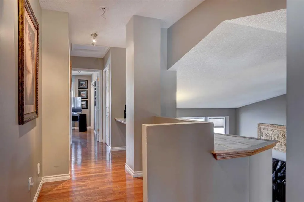 116 Macewan Ridge Close NW