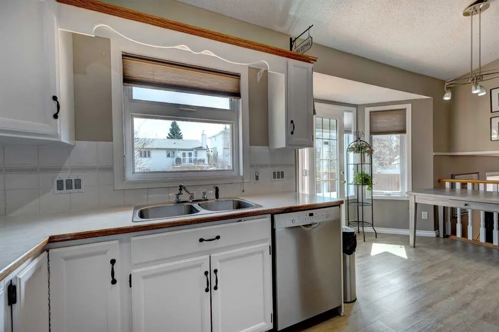 116 Macewan Ridge Close NW