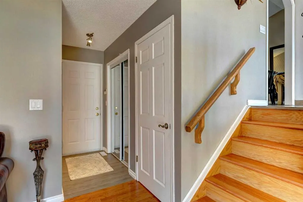 116 Macewan Ridge Close NW