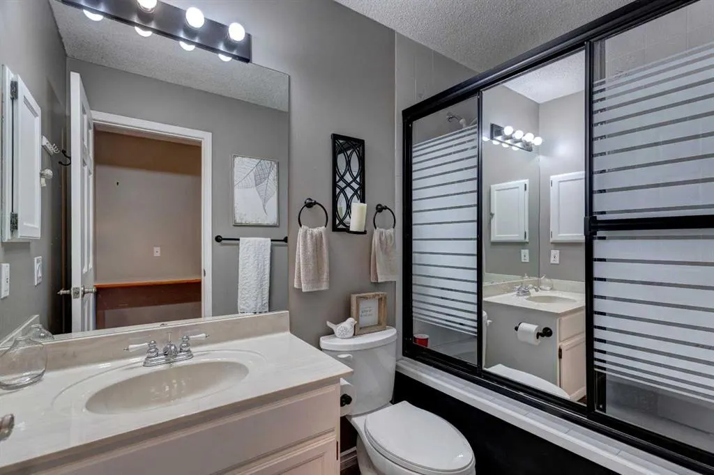 116 Macewan Ridge Close NW
