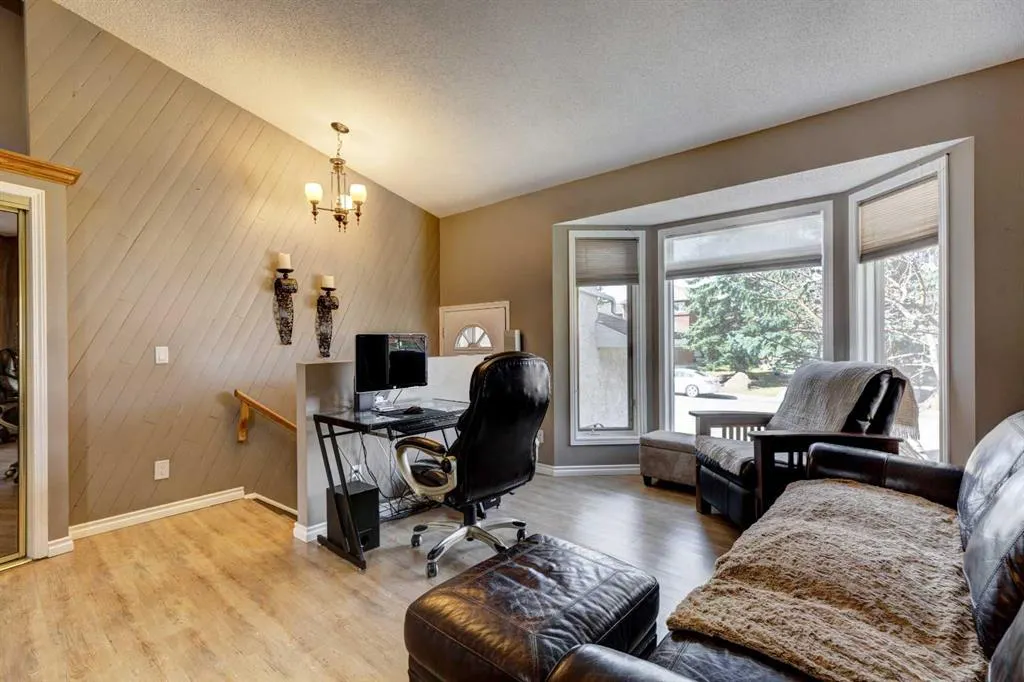 116 Macewan Ridge Close NW