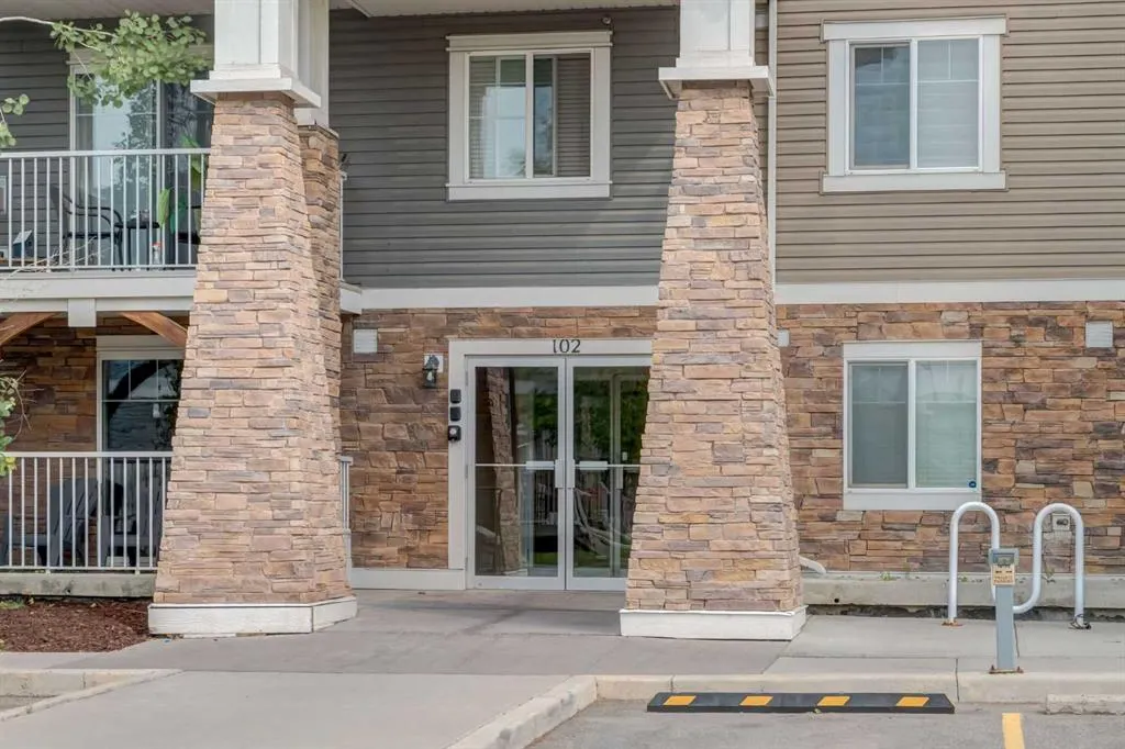 102 Cranberry Park SE, #106