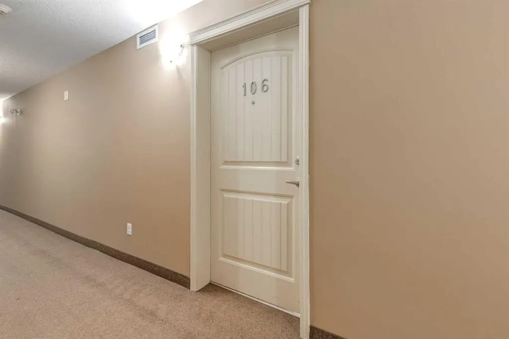 102 Cranberry Park SE, #106