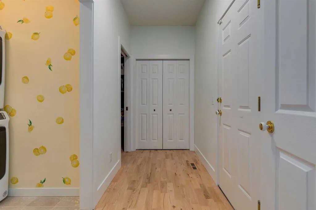 817 Crystal Beach Bay
