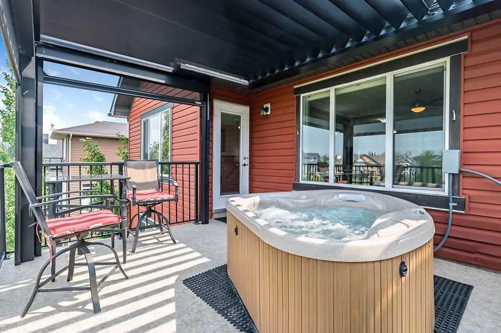 128 Drake Landing Terrace
