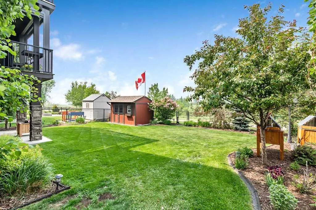 128 Drake Landing Terrace