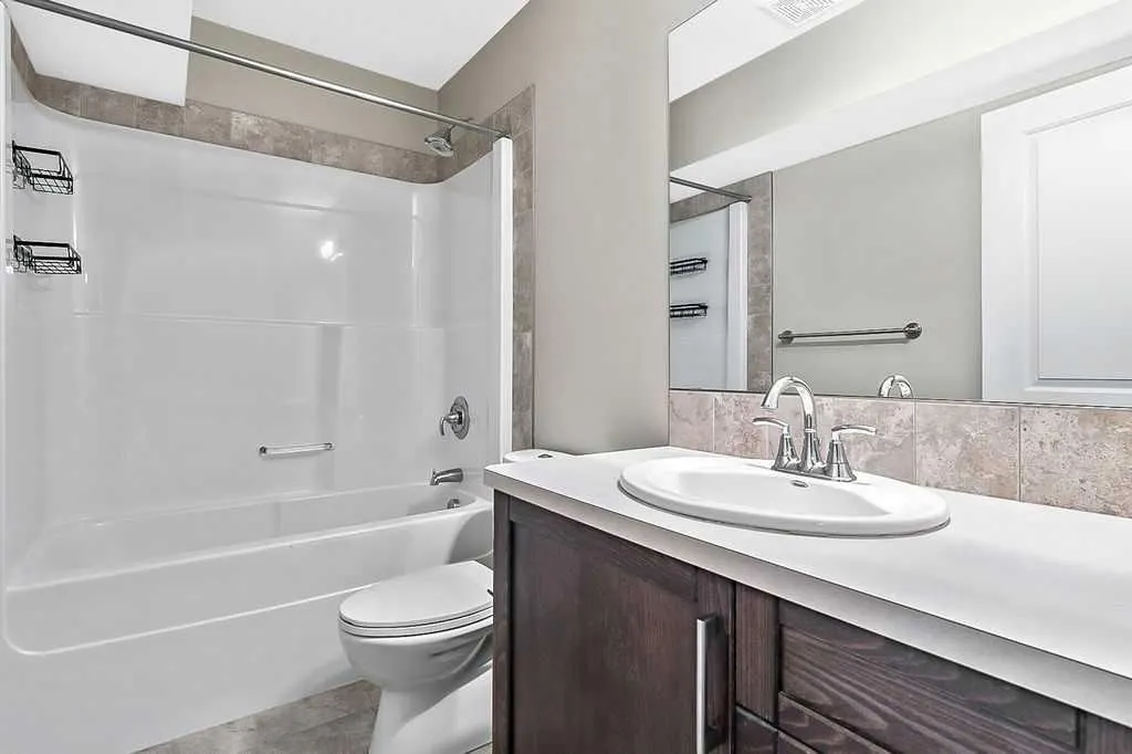 128 Drake Landing Terrace