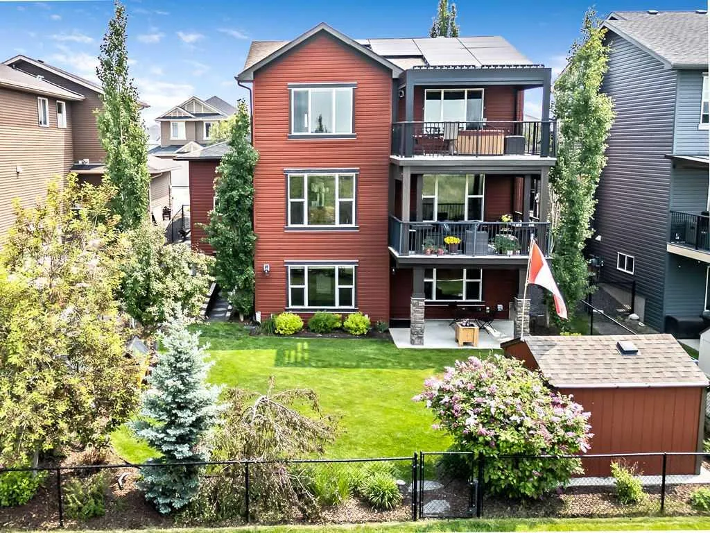 128 Drake Landing Terrace
