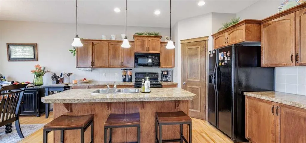 7 Royal Oak Circle NW