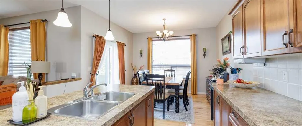 7 Royal Oak Circle NW