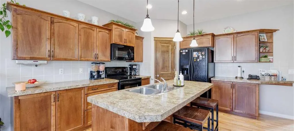 7 Royal Oak Circle NW