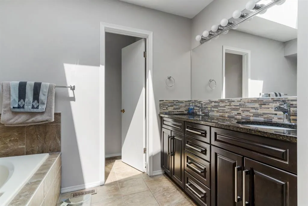 39 Harvest Oak Green NE