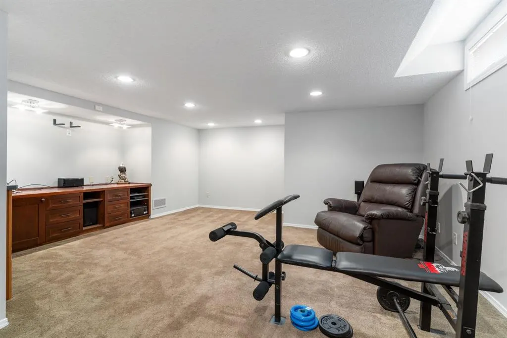39 Harvest Oak Green NE