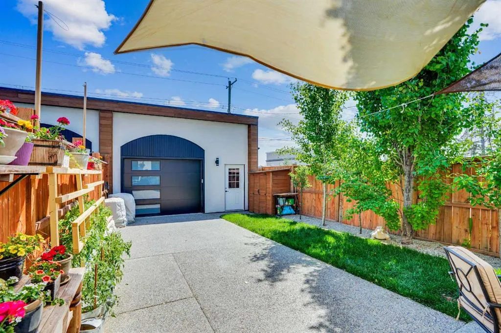 2638 30 Street SW