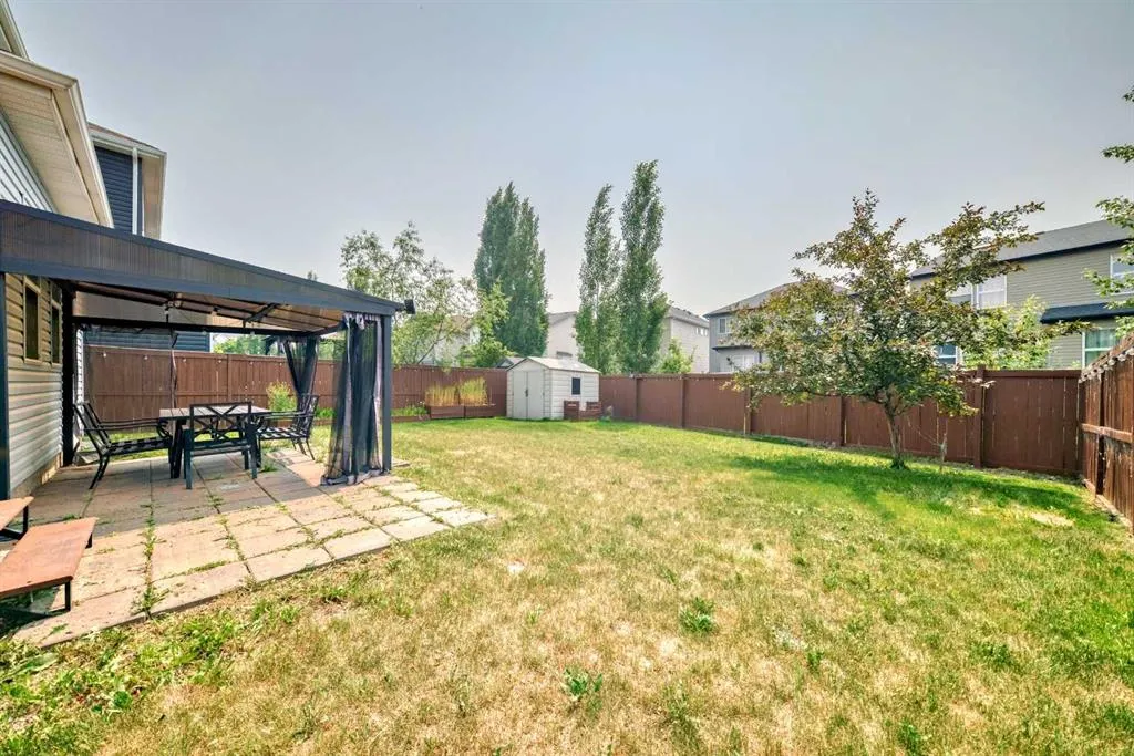 210 Copperleaf Bay SE