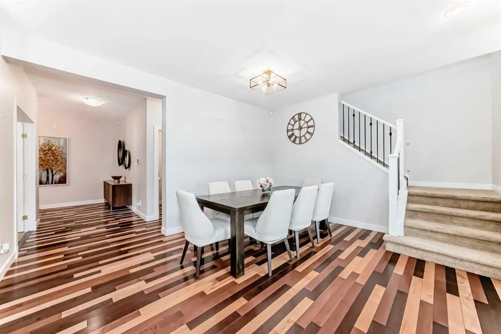 210 Copperleaf Bay SE