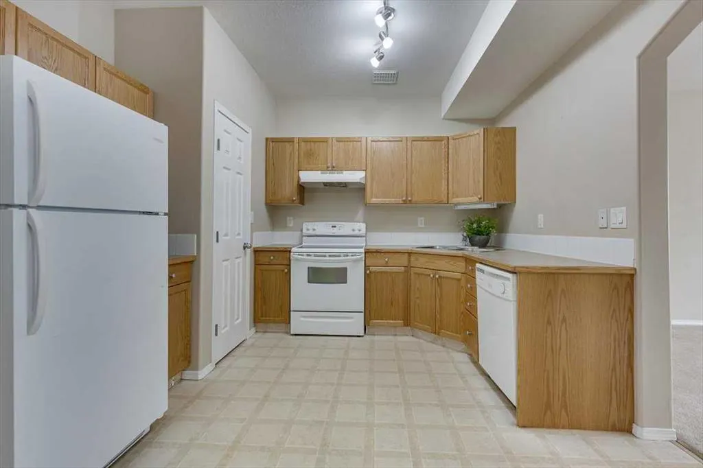 2 Hinshaw Drive, #9