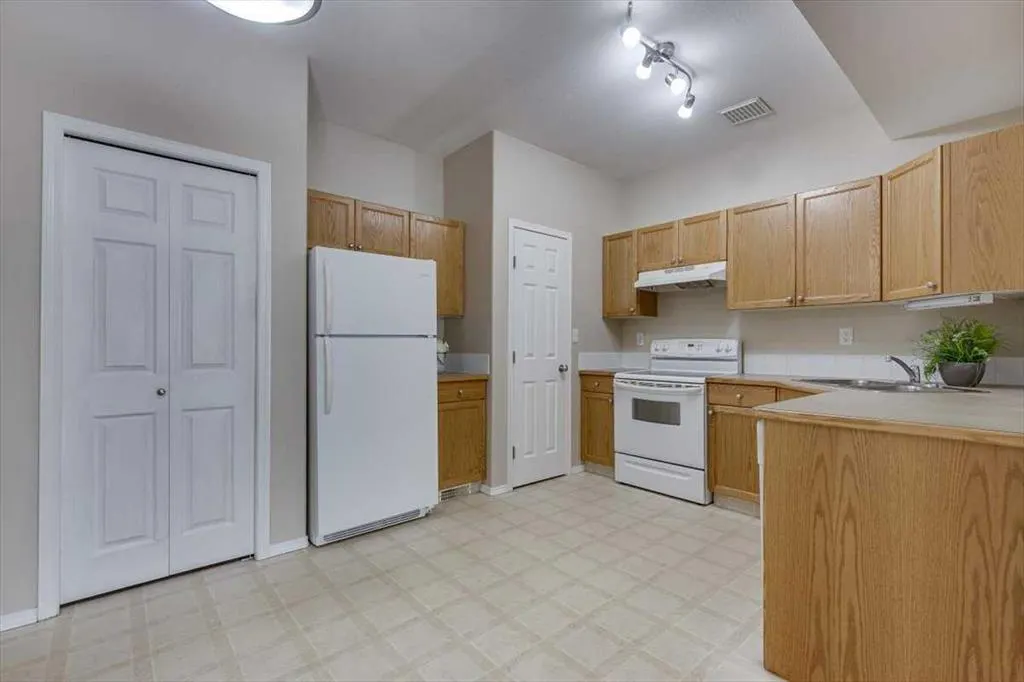 2 Hinshaw Drive, #9