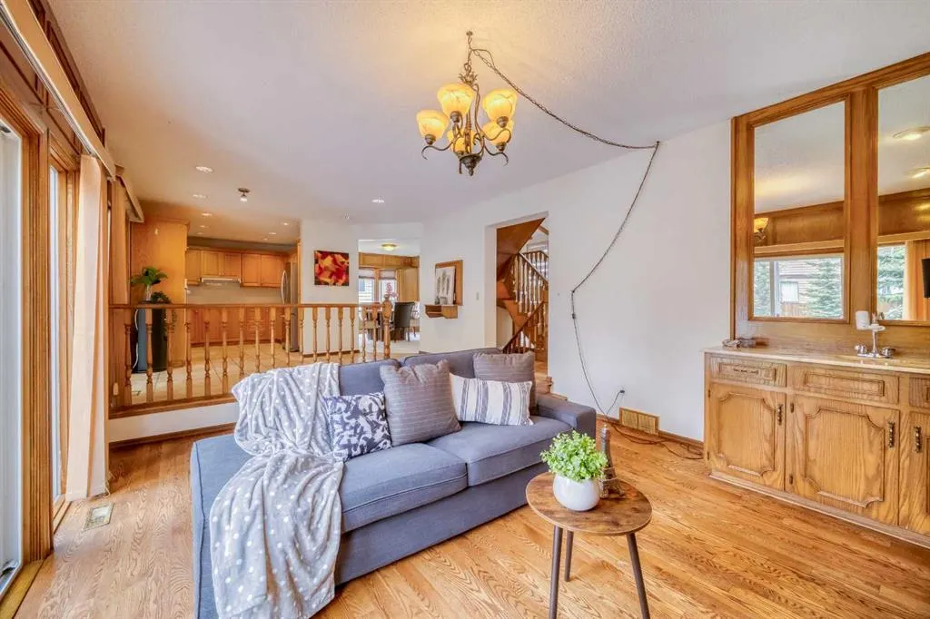 107 Edgehill Court NW