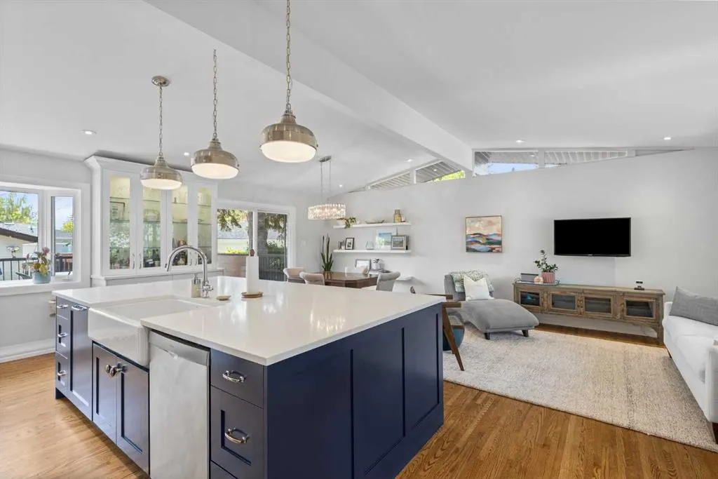 27 Gordon Drive SW