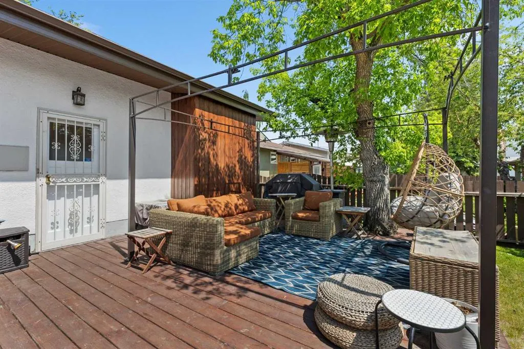 27 Gordon Drive SW