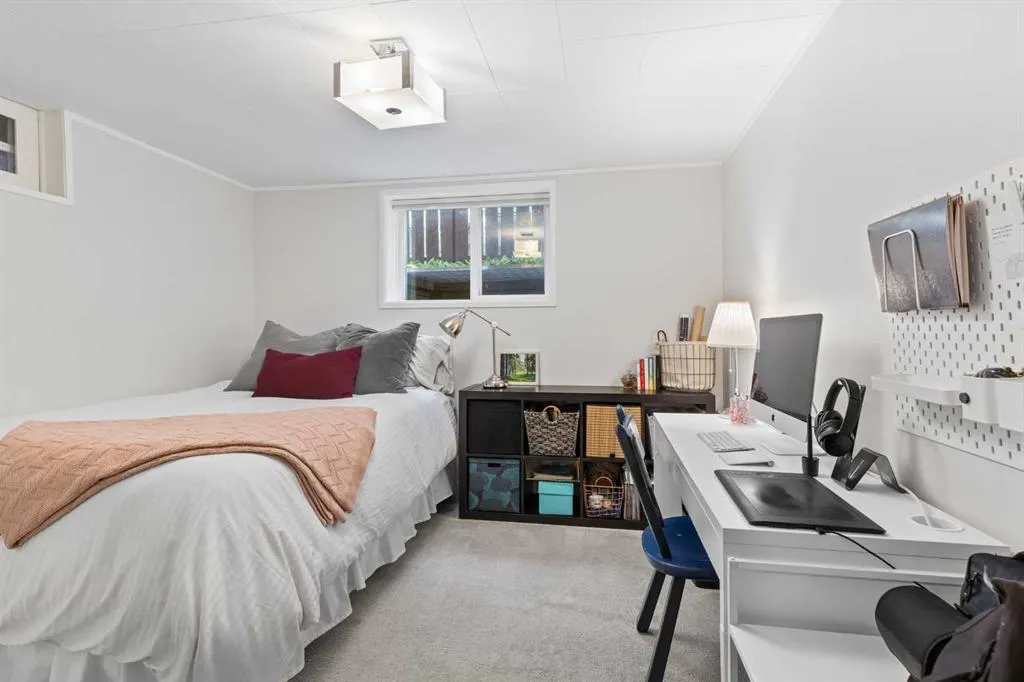 27 Gordon Drive SW