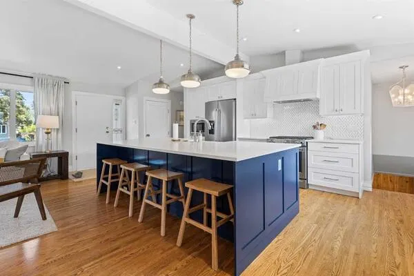 27 Gordon Drive SW