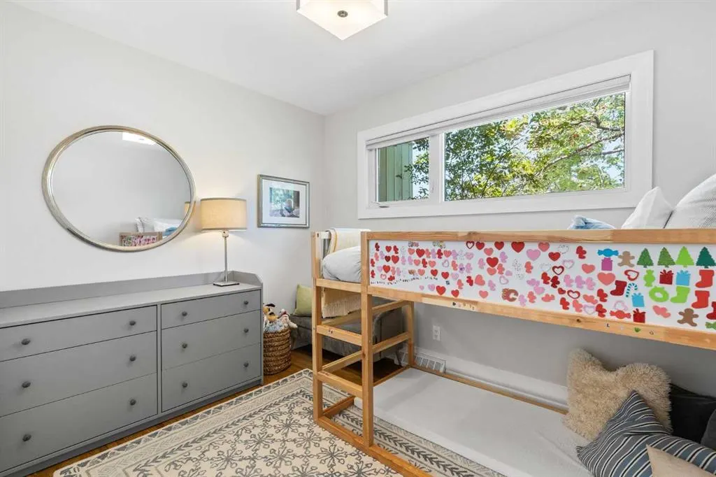 27 Gordon Drive SW