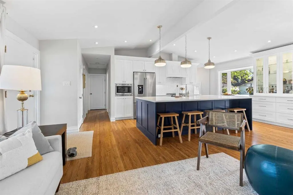 27 Gordon Drive SW