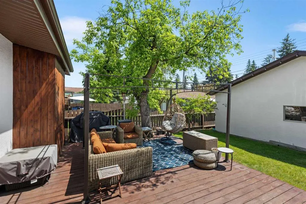 27 Gordon Drive SW