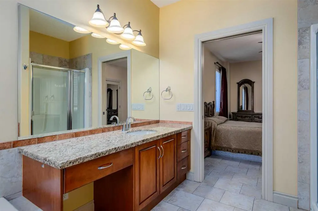 72 Panatella Manor NW