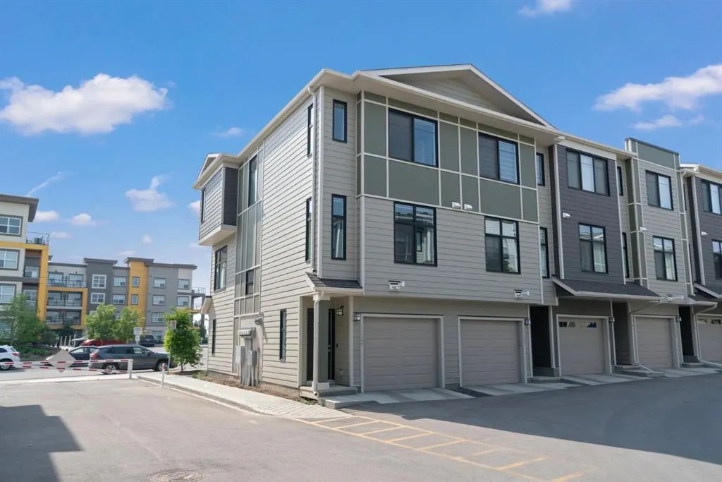 19640 40 Street SE