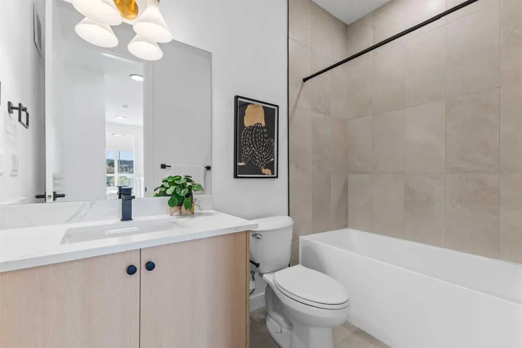 1524 29 Avenue SW, #3