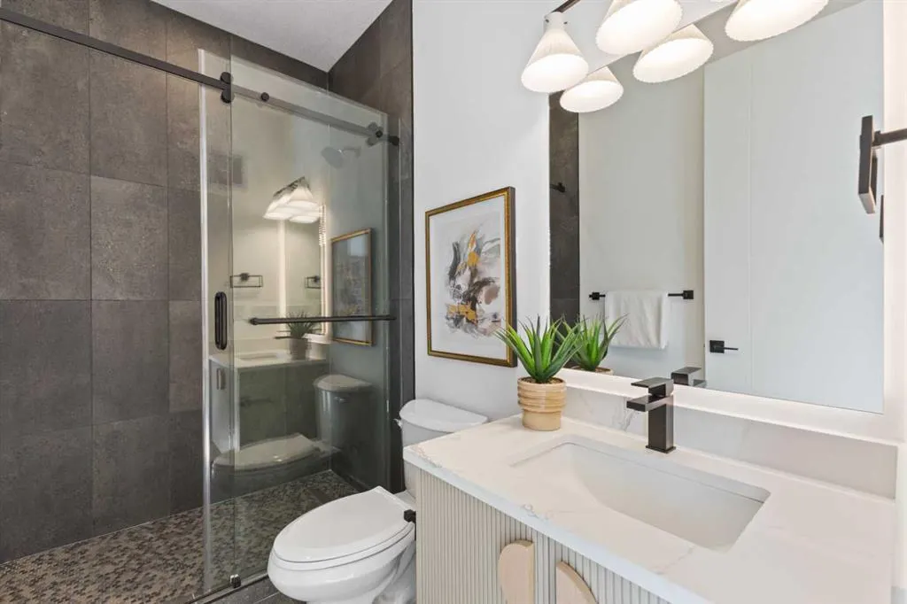 1524 29 Avenue SW, #3