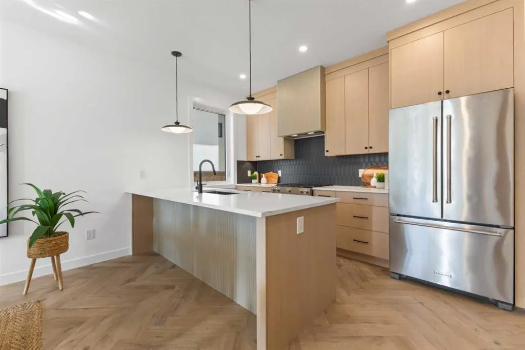 1524 29 Avenue SW, #3