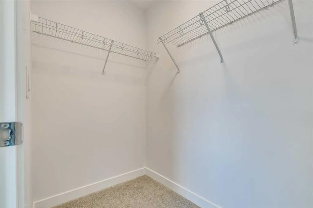 65 Belvedere Pointe SE, #406