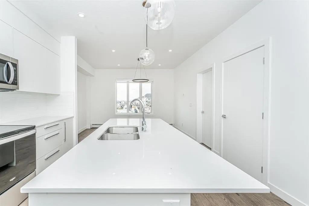 60 skyview ranch Road NE, #1305