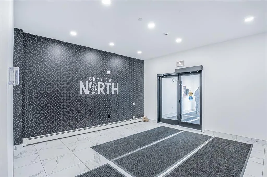 60 skyview ranch Road NE, #1305